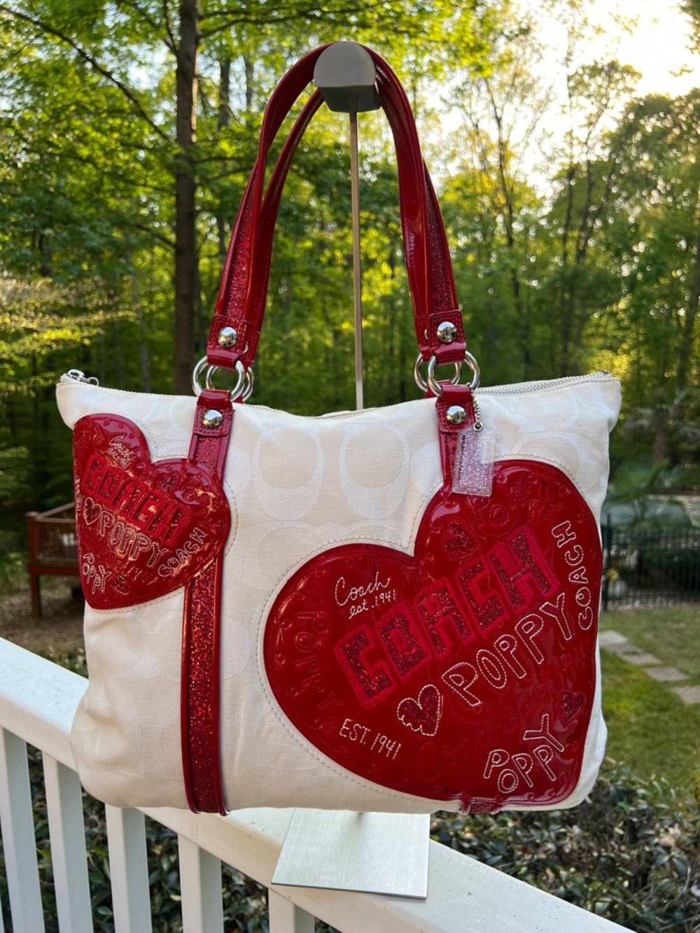 Coach Poppy RARE LIMITED EDITION Heart with Dust bag EUC